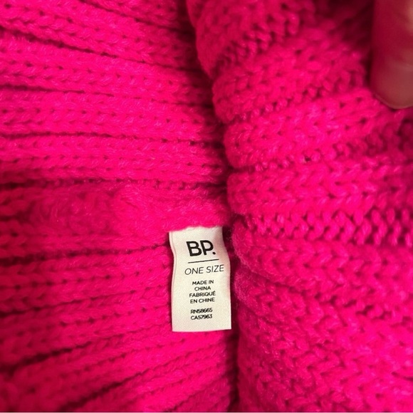 BP (Nordsrom) Fuchsia Pick A Pom Beanie - Picture 5 of 7